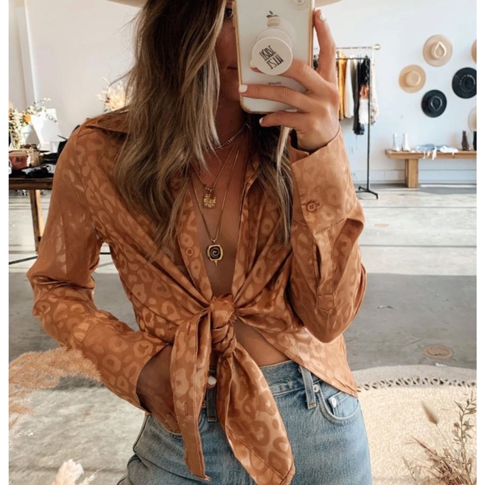 12TH TRIBE GOLD RUSH LEOPARD BLOUSE - GOLD (SZ M)